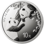 Panda 30 g Silber 2023 - Die Motivseite zeigt einen Panda liegend auf einem kleinen Bambuszweig